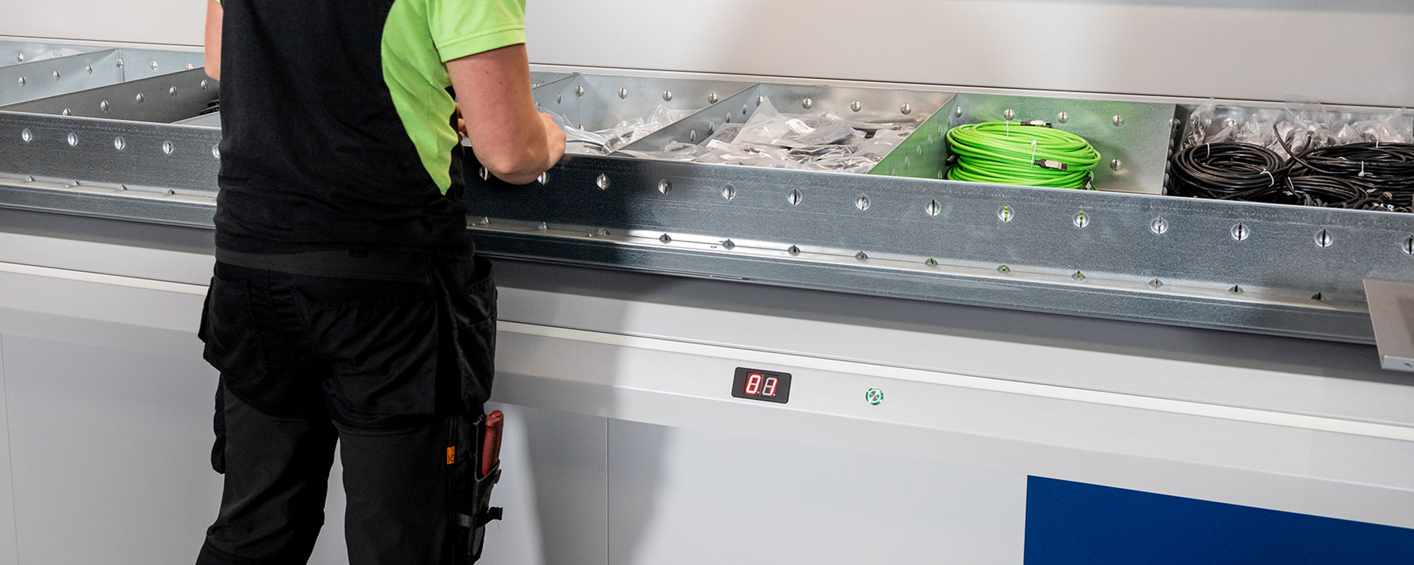 Plockhjalp Header 73A0869 2000X800 (1)